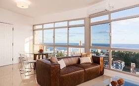 Luxury Surround Sea View Apartment